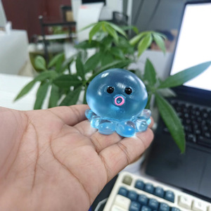 [ส่งฟรี] ของเล่นบีบปลาหมึกโมโมะ ดา ยอดนิยมขายดีข้ามประเทศ ของเล่นบีบสตรอว์เบอร์รี่สร้างสรรค์ บรรเทาความเครียด - Product Image 4