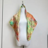 Écharpe carrée en soie 100% pour femme, 90 cm, avec logo personnalisé, motifs à pois et floraux imprimés numériquement, fournisseur d'écharpes en soie OEM/ODM