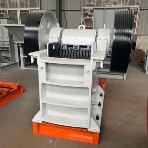 Concasseur à mâchoires à moteur AC le <span class=keywords><strong>moins</strong></span> <span class=keywords><strong>cher</strong></span> d'usine, mini concasseur à mâchoires <span class=keywords><strong>mobile</strong></span> pour pierres avec machine de concassage primaire - Product Image 3