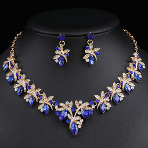 Conjunto de Collar y Pendientes Europeos y Americanos de Aleación con Cristales de Vidrio Incrustados, Diseño de Libélula, Joyería a Juego para Vestido de Novia, Venta Transfronteriza - Product Image 1