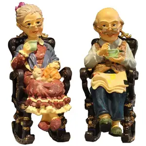 Custom Home Decor memorable collectible Old Age Life Resin Old Couple for Anniversary Wedding Gift
