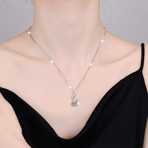 Collar con Colgante de Cisne de Diamante de Moissanita VVs1 de 1Ct en Plata de Ley S925, Joyería Fina Clásica, Regalo para Dama para Fiesta de Cumpleaños - Product Image 5