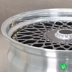 Rueda de coche de pasajeros personalizada de aleación de aluminio forjado de dos piezas con malla retro para vehículos europeos y reacondicionamiento general. - Product Image 4