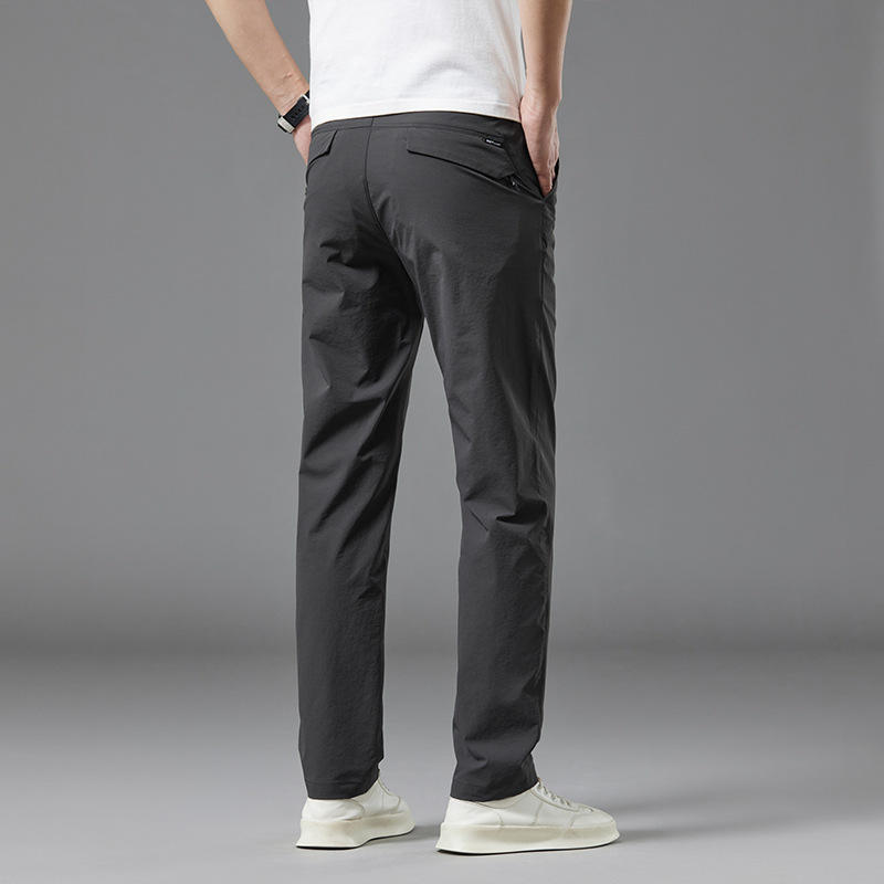 สีเทาเข้ม