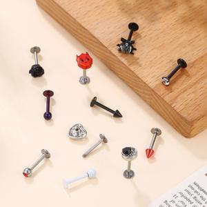 Anneau d'oreille en acier inoxydable pour <span class=keywords><strong>tragus</strong></span>, helix, labret, piercing de lèvre, cartilage, bijoux de corps, Little Red Person - Product Image 3