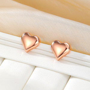 Boucles d'oreilles clous en forme de cœur Or Rose Or Argent Alliage de Zinc Bijoux de mode pour femmes Cadeau Nouveau style 2024 Élégant Asymétrique - Product Image 3