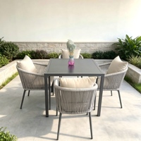 Ensemble de table et de chaises de salle à manger décontractées d'extérieur moderne, cadre en aluminium, ensemble de salle à manger de jardin pour la maison, le salon ou les meubles d'hôtel