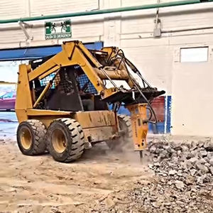 Mini minicargador de MINICARGADORA martillo hidráulico - Product Image 6