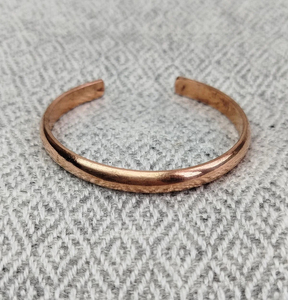 Brazalete de Aleación de Cobre Hecho a Mano, Ajustable, Martillado, Estilo Vintage, Chapado en Cobre Antiguo, Joyería Unisex - Product Image 6