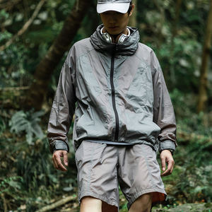 제조업체의 경량 100% 나일론 야외 윈드 브레이커 UPF50 + UV 보호 접이식 메쉬 빠른 건조 통기성 래쉬가드 - Product Image 3