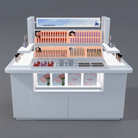 Rak Display Kosmetik LED Putih Kustom untuk Toko Kecantikan - Ramah Lingkungan, Tahan Lama, Terbuat dari Baja Anti Karat & MDF dengan Lapisan Mudah Dibersihkan