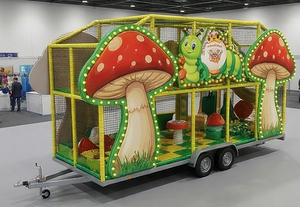 Remolque de juegos infantiles móviles para interiores con temática totalmente personalizable y trampolín - <span class=keywords><strong>Centro</strong></span> de juegos blandos portátil OEM/ODM para <span class=keywords><strong>alquiler</strong></span> de eventos - Product Image 4