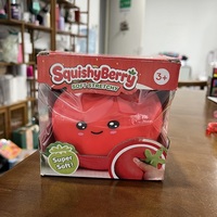 Grande peluche fraise à rebond lent, balle anti-stress à presser, jouet de simulation pour soulager le stress, ornement décoratif pour le jeu ou comme cadeau