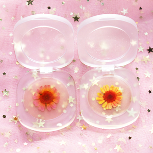 Blush in Crema Permanente con Fiori Veri, Ambra Trasparente, Cambia Colore con la Temperatura, Senza Logo, Doppio Uso per Labbra e Guance - Product Image 2