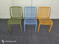 Nouvel arrivage de meubles de salle à manger d'extérieur et d'intérieur de qualité durable fauteuil chaises empilables en plastique PP à vendre