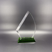 Nouveau design du fabricant, vente directe, style moderne personnalisé, trophée en cristal bleu souvenir