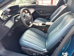 <span class=keywords><strong>Peugeot</strong></span> 408X, con Amplio Espacio y Bajo Consumo de Combustible, un Modelo de Auto Usado Económico - Product Image 3