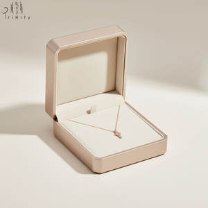 Fournisseur de Hong Kong, vente en gros de bijoux élégants au design courbé, collier pendentif en or rose massif 18 carats avec diamant naturel véritable pour femme - Product Image 5