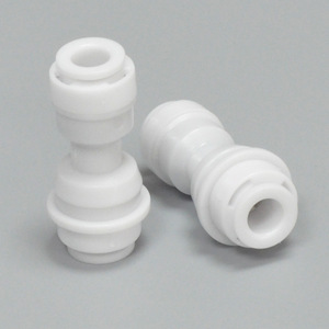 Connecteur de purificateur d'eau à raccord rapide 2 points, sans écrou, joint de séparation, prévention des fuites, forte compatibilité - Product Image 1