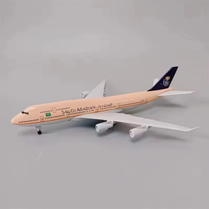 Modelo de Avión de Metal Fundido a Presión Boeing 747-400 de Saudi <span class=keywords><strong>Arabian</strong></span> <span class=keywords><strong>Airlines</strong></span> de 20 cm con Tren de Aterrizaje - Product Image 2