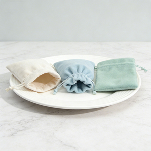Petits sacs <span class=keywords><strong>en</strong></span> velours personnalisés, pochettes <span class=keywords><strong>en</strong></span> <span class=keywords><strong>tissu</strong></span> rose <span class=keywords><strong>pour</strong></span> montres, écouteurs, sacs cadeaux à cordon, luxe - Product Image 5