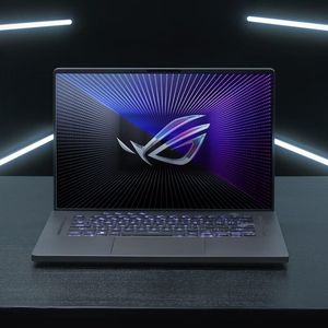 Ordinateur portable ASUS ROG Strix Scar Quad I9-13900H RTX4060 avec rétroéclairage RGB, clavier anglais, 32 Go de RAM, SSD 1 To, écran 240 Hz GDDR5, ROG Strix Scar 16 2.5 - Product Image 6