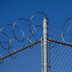 Alambre de Acero Inoxidable Tipo Concertina con Púas, Anti-Escalada, Galvanizado en Caliente, para Líneas de Delimitación Nacional - Product Image 4