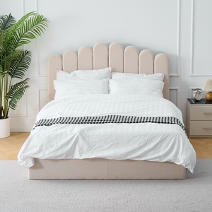 <span class=keywords><strong>Letto</strong></span> Contenitore Contemporaneo in Velluto Rosa, Personalizzabile nelle Misure Queen e King, Design Moderno Morbido con <span class=keywords><strong>Testiera</strong></span> Trapuntata - Product Image 3