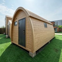Casa Contenedor Arqueada Impermeable de Montaje Rápido, Cabaña Modular Prefabricada con Techo Curvo para Base de Glamping en la Orilla del Lago
