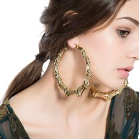 Conjunto de Joyería Kim K Hecho a Mano, Chapado en Oro, Collar de Cuerda Multicapa, Pulsera y Pendientes, con Cierre Magnético, Unisex, 3 Piezas