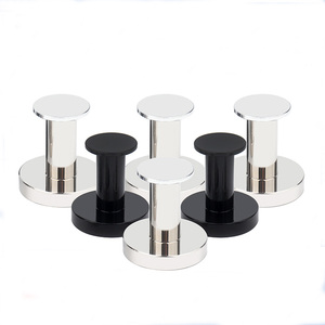 Crochets magnétiques noirs robustes, aimants néodyme de 43 mm avec revêtement en caoutchouc pour serviettes, manteaux, <span class=keywords><strong>sacs</strong></span>, parapluies - Product Image 2