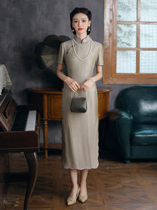 2025 Tang Dynasty Love interwoven Silk cheongsam Mula high-end ใหม่<span class=keywords><strong>ชุด</strong></span>ฤดูร้อนสไตล์<span class=keywords><strong>จีน</strong></span>สำหรับผู้หญิงสวมใส่ทุกวันด้วยเงิน - Product Image 2