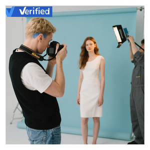 Services de conception photographique basés sur l'IA pour le commerce électronique : Contenu UGC pleine page, accessoires, prise de vue vidéo, retouche d'images, studio professionnel - Product Image 5
