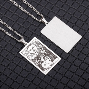 Ciondolo con Carte dei Tarocchi Rider Waite Inciso al Laser, Amuleto Astrologico e Divinatorio, Gioielli in Acciaio Inossidabile, Collane per Donne e Uomini - Product Image 6
