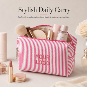Bolsa de Maquillaje Premium a Rayas con Logotipo Personalizado, Bolsa de Aseo de Tela Seersucker con Bolsas Protectoras de Marca, Bolsa de Cosméticos de Lujo para Venta al por Menor - Product Image 2