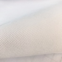Base de sac en PET non tissé : Utilisez du tissu PET spun-bonded pour la base des bagages, des porte-documents et des sacs à main structurés