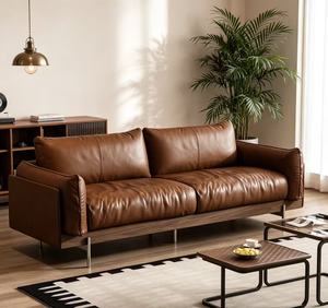 Sofá de 3 plazas de cuero marrón coñac premium con estructura de madera de nogal y metal para sala de estar - Product Image 1