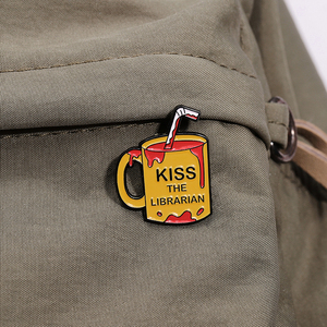 Épingle INSPIRÉE DE <span class=keywords><strong>BUFFY</strong></span>, la CHEVALIERE DES VAMPIRES, KISS, la BIBLIOTHECAIRE - Product Image 3