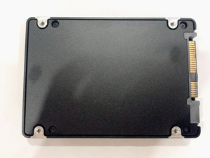 PM1635A 800G MZ-ILS800N เซิร์ฟเวอร์ SAS SSD อินเทอร์เฟซ SAS ประสิทธิภาพสูงช่วยเพิ่มความเร็วในการถ่ายโอนข้อมูลเพื่อประสิทธิภาพการทำงานของเซิร์ฟเวอร์ที่ดีที่สุด - Product Image 3
