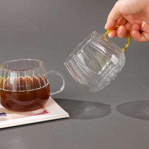 أكواب شرب واسعة الفم من البورسليكات بحافة ذهبية شفافة على شكل يقطين أكواب شرب للشاي والحليب والقهوة والماء - Product Image 3