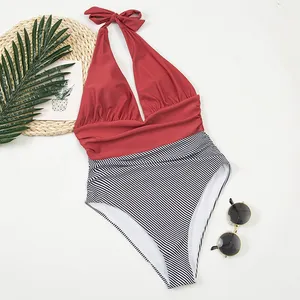 最新设计的无背性感沙滩泳装紧身比基尼连体泳衣