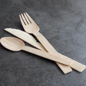 مجموعة أدوات مائدة خشبية ملاعق شوكة وسكين من الخيرزان الطبيعي قابلة للتحلل الحيوي صديقة للبيئة للاستعمال مرة واحدة مع شعار مناديل المائدة