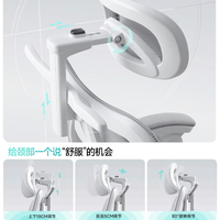 Chaise de bureau ergonomique à dossier ouvert en maille respirante avec appui-tête réglable, accoudoirs rabattables et repose-pieds rétractables