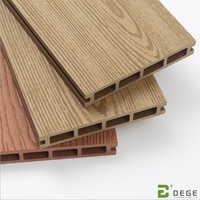Plancher extérieur en PVC moderne résistant aux UV, texture teck, antidérapant, imperméable pour pont de yacht