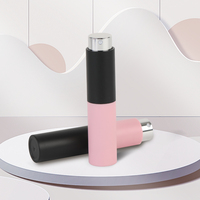 Flacon de parfum ODM OEM 8 ml, atomiseur de voyage en plastique à mécanisme rotatif, flacon pulvérisateur oral avec logo personnalisé