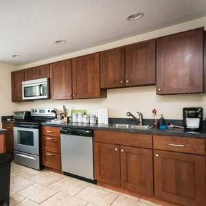 Muebles de Cocina y Baño de Madera Maciza, Estilo Moderno, Conjuntos de Cocina Económicos Personalizados, Gabinetes con Cajones, Fregadero y Horno - Product Image 5