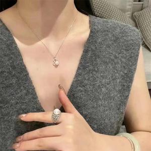 สร้อยคอจี้ไข่มุกน้ำจืดสวยงาม ดีไซน์ใหม่ แสงเงางามเป็นธรรมชาติ  เครื่องประดับแฟชั่น  ขายส่งราคาพิเศษ - Product Image 2
