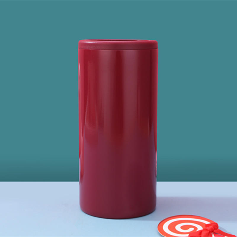 สีแดงเข้ม