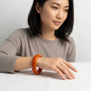 Khadim Handicrafts – Bracelet en résine moderne et durable, couleurs et motifs personnalisables, accessoires de bijouterie écologiques transparents - Product Image 1