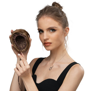 Extensions de chignon synthétiques multicolores en gros avec cordon de serrage et clip facile pour femmes – Chignons désordonnés couleurs assorties - Product Image 3